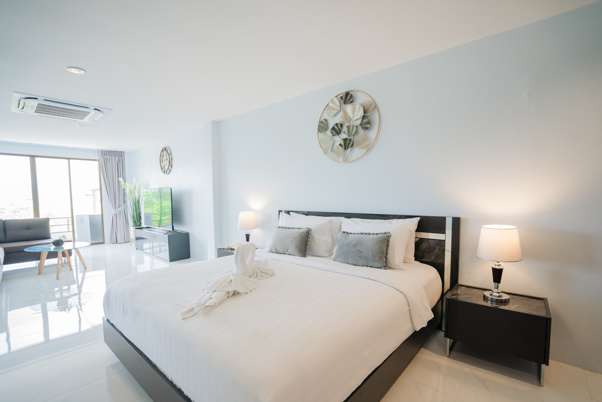 Penthouse Suite with City View