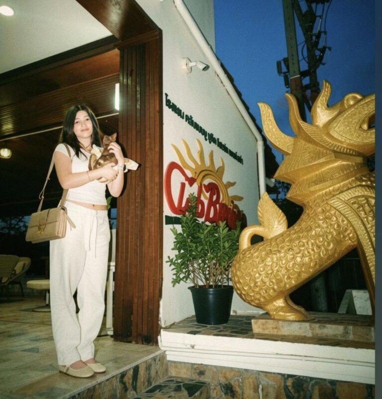 Pet at Club Bamboo
